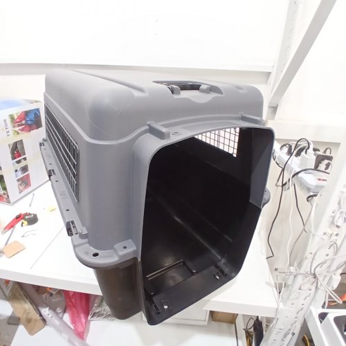 SPORT PET PLASTIC AIRLINE DOG KENNEL WITH FOOD BOWLS - EXTRA LARGE - GREY (MODEL: 22130315) image 4