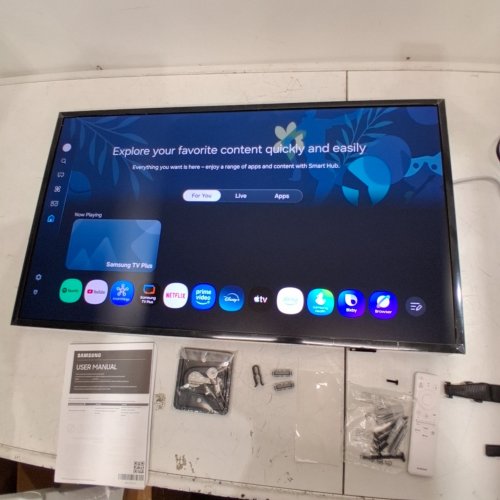 SAMSUNG THE FRAME LS03C SERIES - 32" CLASS (31.5" VIEWABLE) LED-BACKLIT LCD TV - QLED - FULL HD (MODEL: QN32LS03CBF) image 2