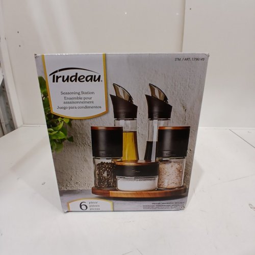 6PC TRUDEAU SEASONING STATION WITH LAZY SUSAN, 2 OIL BOTTLES, 2 GRINDERS, AND 1 JAR (MODEL: 1796149) image 3