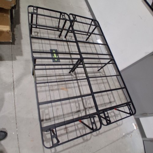 AMAZONBASICS FOLDABLE METAL PLATFORM BED FRAME - 18" - FULL image 2