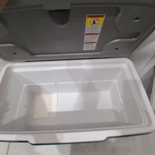 COLEMAN EXTREME COOLER WITH HEAVY DUTY CARRY HANDLES - 46 QUART - GREY (MODEL: CM2201100/1986833) image 3