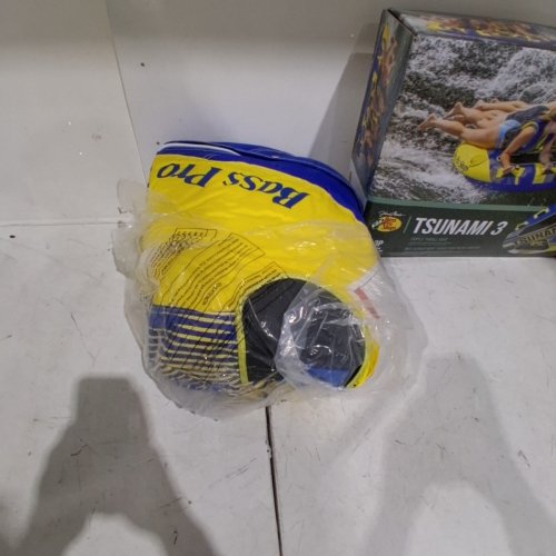 BPS TSUNAMI 3 TOWABLE TUBE - 3-PERSON - 510LBS MAX - BLUE/YELLOW image 4