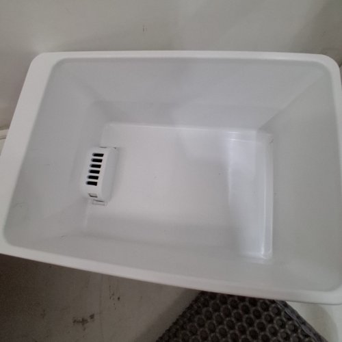 OPEN-TOP AUTOMATIC ROBOT LITTER BOX FOR MULTIPLE CATS WITH APP CONTROL - 10L - WHITE (MODEL: CH-ICB024) image 8