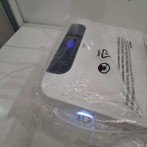 QMU HEATED BIDET TOILET SEAT ELONGATED WITH LED DISPLAY & REMOTE CONTROL - WHITE image 2