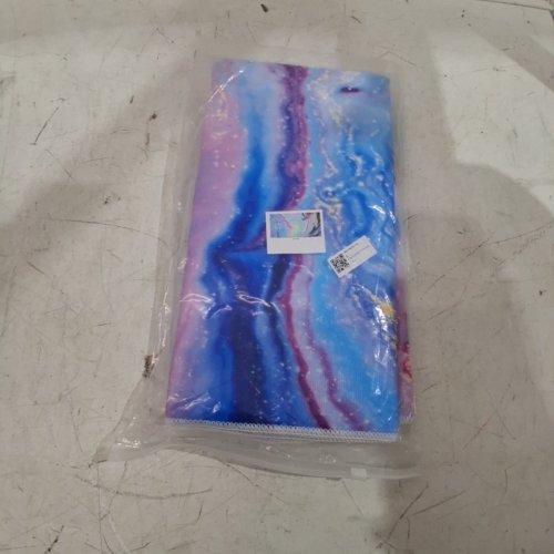 LIGHTWEIGHT MICROFIBER BEACH TOWEL - PURPLE AND PINK image 3