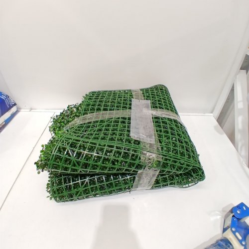 GOLDEN SELECT BOXWOOD ARTIFICIAL HEDGE PANEL WITH LIGHTS - 3.2FT X 3.2FT - GREEN image 4