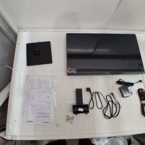 SAMSUNG ESSENTIAL S3 CLASS 16:9 IN-PLANE SWITCHING (IPS) FULL HD LCD MONITOR - 24" - BLACK (MODEL: S24D300GAN) image 4