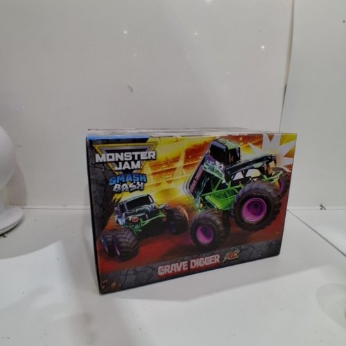 MONSTER JAM SMASH & BASH GRAVE DIGGER RC CAR - CRASH AND REPAIR - AGES 4+ - BLACK/GREEN (MODEL:‎ 6073891) image 4