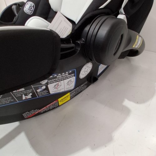 GRACO SNUGRIDE 35 LITE LX INFANT CAR SEAT - MAX WEIGHT 34LBS - BLACK/GREY (MODEL: 2119658) image 4