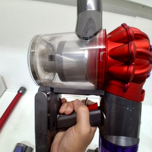 DYSON V8 ORIGIN RECHARGABLE HANDHELD STICK VACUUM CLEANER - GREY/RED (MODEL: SV25) image 3