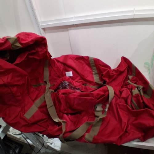 ELF STOR PREMIUM RED ROLLING DUFFLE STYLE CHRISTMAS TREE STORAGE BAG - FITS 12FT TREE MAX - RED (ITEM: 83-DT5172) image 3