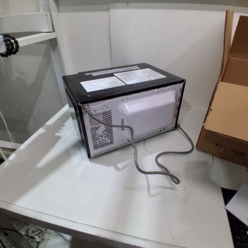 BLACK + DECKER 10 POWER LEVEL COMPACT COUNTERTOP MICROWAVE - 0.7 CU.FT / 700W - BLACK (MODEL: EM720CP7/CA) image 6