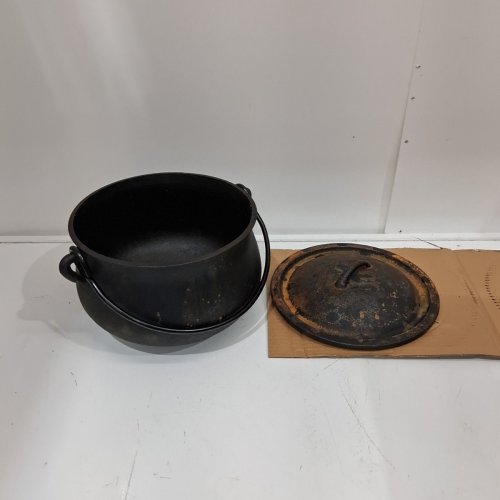 DENMARK CAST IRON BEAN POT WITH LID - 6QT - BLACK image 2