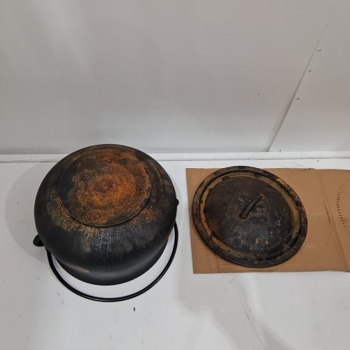 DENMARK CAST IRON BEAN POT WITH LID - 6QT - BLACK image 3