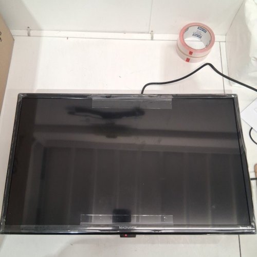 MAGNAVOX ROKU 720P TELEVISION - 24" - BLACK (MODEL: MRT2405_AMZ) image 5