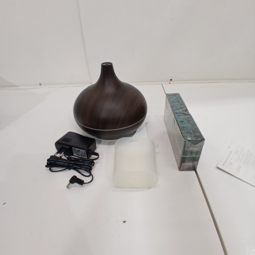 VICTSING ESSENTIAL OIL DIFFUSER WITH OILS AROMATHERAPY SET - 500ML - BROWN WOOD GRAIN - (MODEL: HM582A) image 2