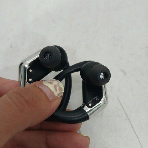 CHALVH WIRELESS IN-EAR BLUETOOTH EARBUDS - BLACK (MODEL:B01) image 4