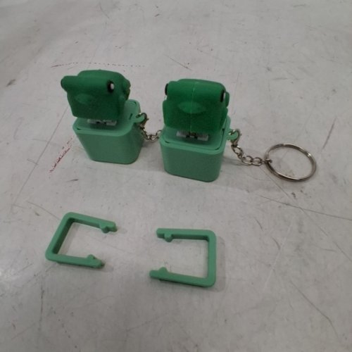 2PK FROG BUTTON KEYCHAIN - CROAKING KEYCAP FIDGET TOY, SOUND AND LIGHTS - GREEN image 4
