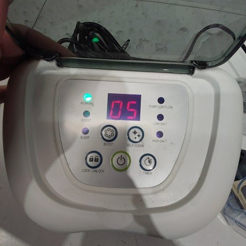 INTEX KRYSTAL CLEAR SALTWATER POOL CHLORINE SYSTEM - FOR ABOVE-GROUND POOLS UP TO 4,500 GALLONS - (MODEL : 26663EG) image 2
