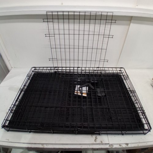 AMAZON BASICS FOLDABLE METAL WIRE DOUBLE DOOR DOG CRATE WITH TRAY - 36" X 23" X 25" - BLACK (MODEL: ‎9001N-36B) image 2