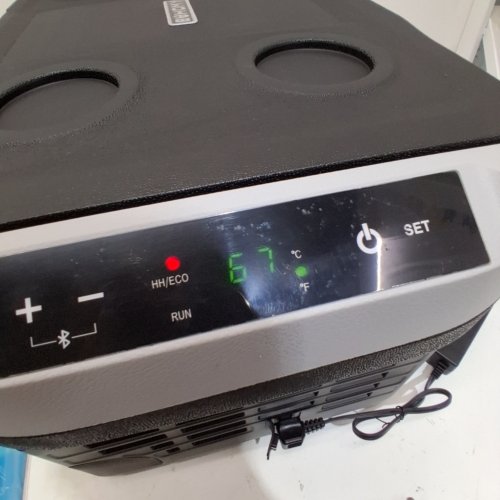 EUHOMY PORTABLE CAR REFRIGERATOR - 12V - 21L CAPACITY - BLACK (MODEL: CF014-20BL-CAEH) image 2