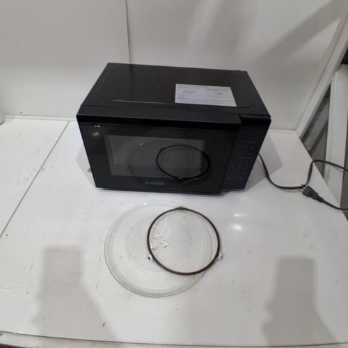 BLACK+DECKER COMPACT DIGITAL MICROWAVE OVEN - 0.7CU.FT - BLACK (MODEL#: EM720C2RD) image 3