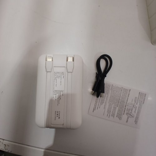 WIRELESS CHARGING PORTABLE POWER BANK WITH LIGHTNING & USB-C CABLES BUILT IN - 26800MAH - WHITE (MODEL: S20) image 3