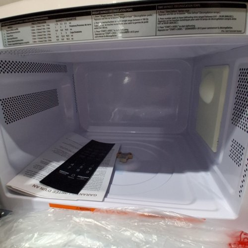 BLACK+DECKER DIGITAL MICROWAVE OVEN WITH TURNTABLE AND PUSH-BUTTON DOOR - 0.9CU.FT - 1400W - BLACK (MODEL: EM925AB9-P) image 6