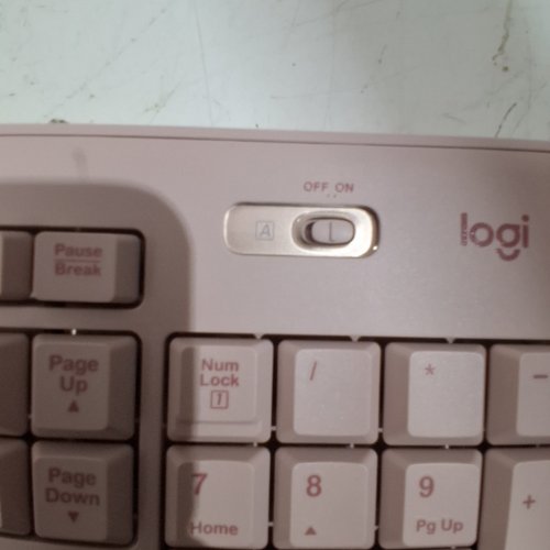 2PC LOGITECH MK270 WIRELESS KEYBOARD AND MOUSE COMBO - 2.4 GHZ WIRELESS - PINK (MODEL: MK270) image 2