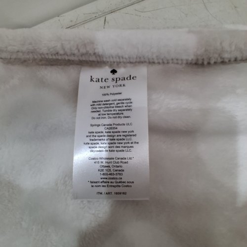 KATE SPADE PLUSH THROW BLANKET - 60" X 70" - BEIGE/WHITE (MODEL : 1859162) image 3