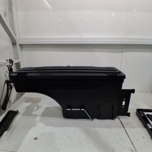 VEVOR TRUCK BED STORAGE TOOL BOX FOR THE LEFT DRIVER SIDE FITS FORD F-150 05-21 MODELS - 6.6 GAL/25 L - BLACK (ZP20220406S01) image 8