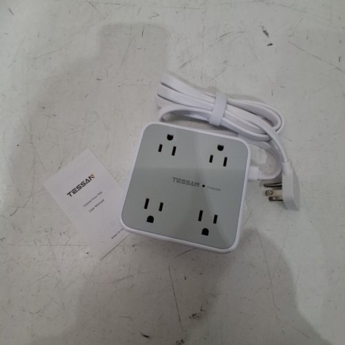 TESSAN FLAT PLUG POWER BAR SURGE PROTECTOR POWER STRIP RING PULL WITH 3 USB (1 USB C) 4 OUTLETS, - 5FT - WHITE - (MODEL: TS-1026-C) image 2
