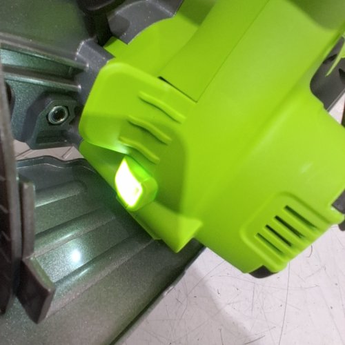 GREENWORKS CORDLESS CIRCULAR SAW *TOOL ONLY*- GREEN AND BLACK (MODEL: CRD401) image 2