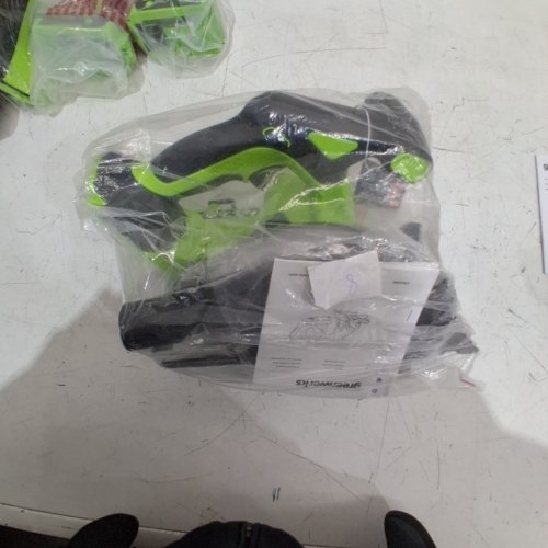 GREENWORKS CORDLESS CIRCULAR SAW *TOOL ONLY*- GREEN AND BLACK (MODEL: CRD401) image 6