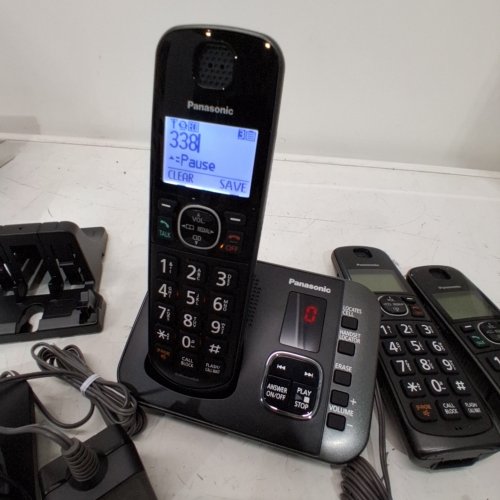 3PK PANASONIC CORDLESS PHONE SET WITH TALKING CALLER ID, BABY MONITER FUNCTION & CALL BLOCK - METALLIC BLACK (MODEL: KX-TG3833) image 2