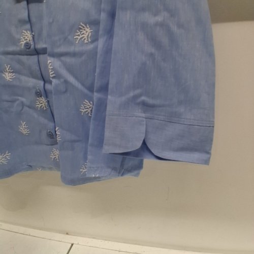WOMEN'S BARILOCHE EMBROIDERED BUTTON-UP SHIRT -SMALL / MEDIUM - LIGHT BLUE / WHITE CORAL (STYLE: AMARA) image 3