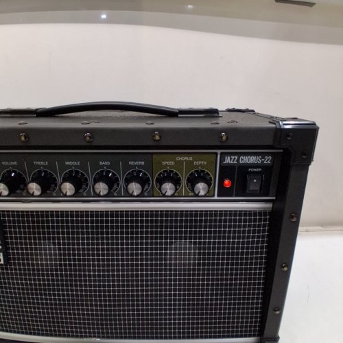 ROLAND JAZZ CHORUS ULTRA COMPACT GUITAR AMPLIFIER - 30W STEREO AMP, DUAL 6.5" SPEAKERS - BLACK (MODEL: JC-22) image 2