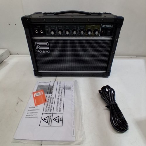 ROLAND JAZZ CHORUS ULTRA COMPACT GUITAR AMPLIFIER - 30W STEREO AMP, DUAL 6.5" SPEAKERS - BLACK (MODEL: JC-22) image 11
