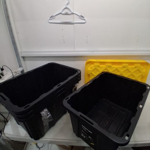 4PK RAMTUFF HEAVY DUTY PLASTIC STORAGE TOTE - 102L - BLACK / YELLOW (MODEL: ST292015) image 3