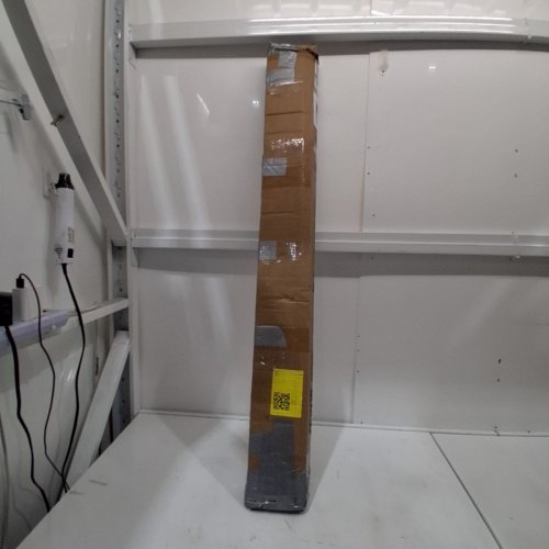 31PK VEVOR INDOOR SQUARE DURABLE METAL CARBON STEEL STAIR BALUSTERS/SPINDLE RAILING WITH PRE DRILLED HOLES - 44" X 0.5" - BLACK (MODEL: FG127-1117B-31) image 4