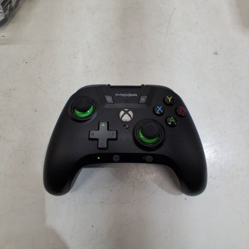 POWERA MOGA XP5-X PLUS WIRED / WIRELESS BLUETOOTH XBOX CONTROLLER FOR ANDROID MOBILE AND CLOUD GAMING WITH DETACHABLE PHONE CLIP AND MAPPABLE BUTTONS - BLACK image 3
