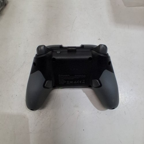 POWERA MOGA XP5-X PLUS WIRED / WIRELESS BLUETOOTH XBOX CONTROLLER FOR ANDROID MOBILE AND CLOUD GAMING WITH DETACHABLE PHONE CLIP AND MAPPABLE BUTTONS - BLACK image 4