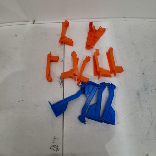 HOT WHEELS CRISS CROSS CRASH MOTORIZED TRACK SET WITH 4 HIGH SPEED CRASH ZONES - BLUE/ORANGE (MODEL: DTN42) image 3