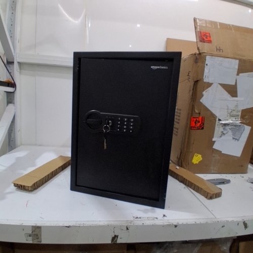 AMAZON BASICS STEEL HOME SECURITY ELECTRONIC SAFE WITH PROGRAMMABLE KEYPAD LOCK AND 2 KEYS - 1.8CUBIC FEET - BLACK image 5