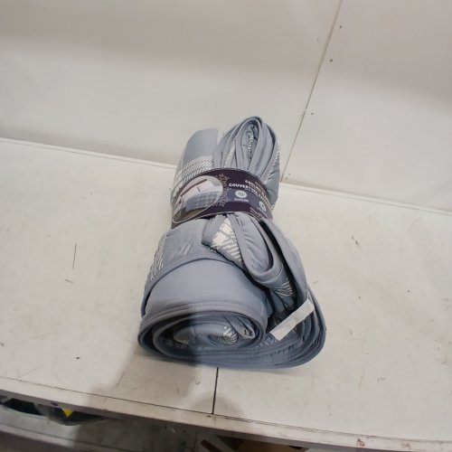 BERKSHIRE LIGHTWEIGHT COOLING BLANKET - KING - BLUE/WHITE (MODEL: 1986201) image 5