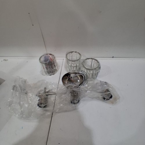 3-LIGHT BATHROOM VANITY LIGHT FIXTURE - 180W - 120 V - CHROME (ITEM: G63150) image 3