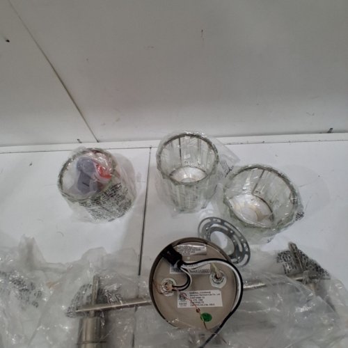 3-LIGHT BATHROOM VANITY LIGHT FIXTURE - 180W - 120 V - CHROME (ITEM: G63150) image 4