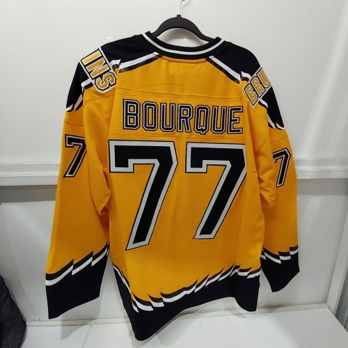 MITCHELL & NESS RAY BOURQUE 1996/97 CAPTAIN PATCH BLUE LINE BOSTON BRUINS PLAYER HOCKEY JERSEY - EXTRA LARGE - BLACK / WHITE / YELLOW (STYLE: JY8980-BBNGOLD-XL) image 7