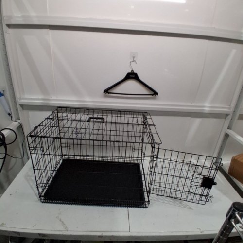 AMAZON BASICS SINGLE DOOR FOLDABLE METAL WIRE DOG CRATE WITH TRAY - 30" X 19" X 21" - BLACK (MODEL: 9001N-30A) image 3