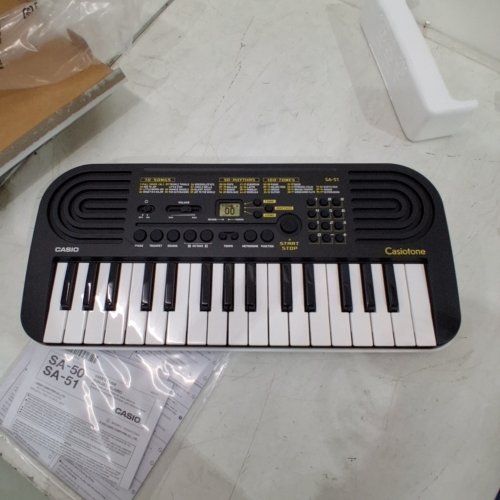 CASIO CASIOTONE 32-KEY MINI KEYBOARD FOR KIDS - BLACK/WHITE (MODEL: SA-51) image 2